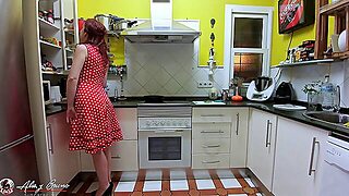 Pin Up Girl - Cherry Lips