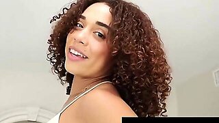 Energetic Stoney And Willows Brunette