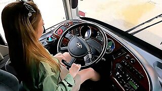 Emilys Clip Store - Hot Premiere: Flooring Gas Hard In