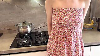 Stepmom Gets Horny From Stepson With His Girlfriend And Brazenly Climbs On His Dick - Russian Amateu